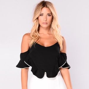 Fashion Nova Story Of A Girl Ruffle Top 🖤